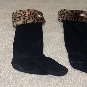 HUNTER Women Hunter Tall Black Matte with Cheetah Fleece Socks Boots Size 8 display picture 1
